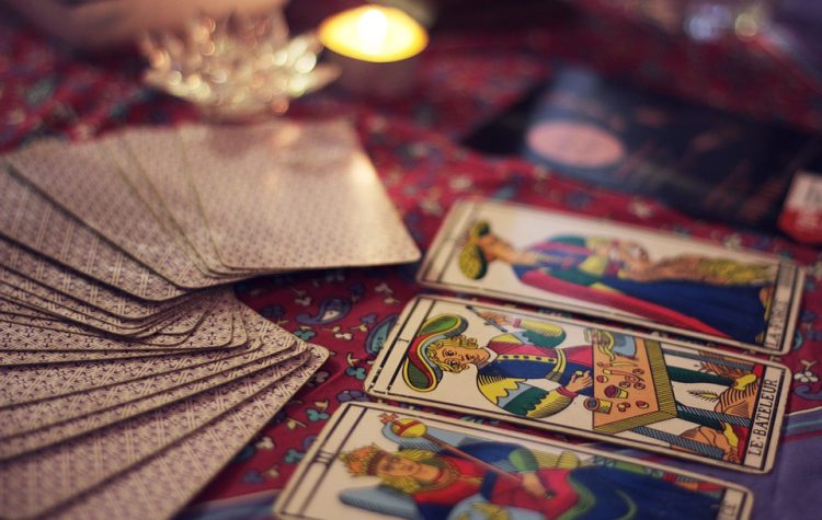 signos del zodíaco y el tarot